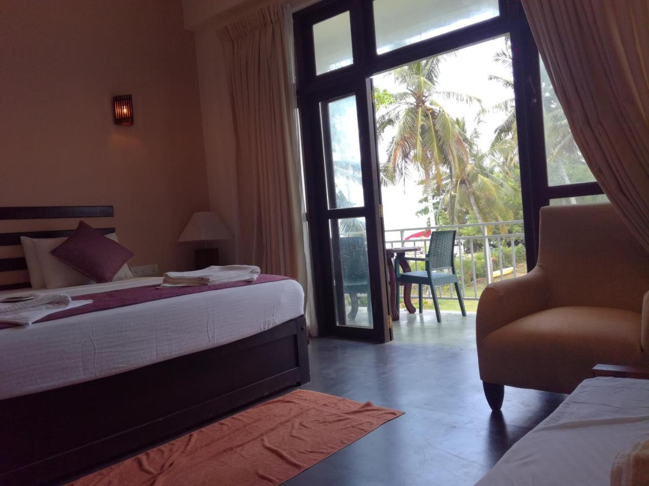 Seacoast Sanctuary Beach Hotel Dikwella Esterno foto
